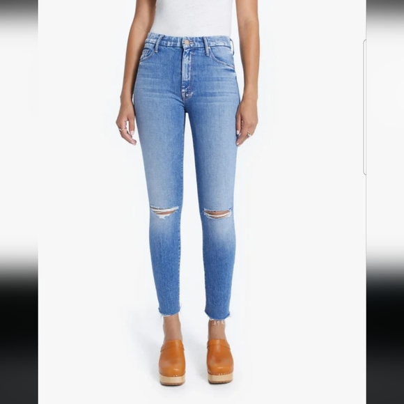 MOTHER Denim - Mother High-Waisted Looker Ankle Fray Skinny Distessed Jeans